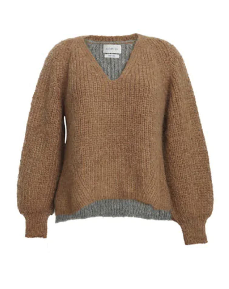 Brown knitted V-neck sweater displayed without a visible model, showing its neckline, ribbed trim and garment shape.
